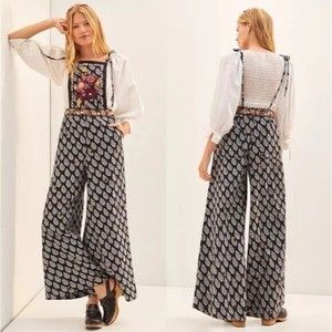 Anthropologie Wide Leg Embroidered Jumpsuit / Overalls Size 6 Like NEW $180